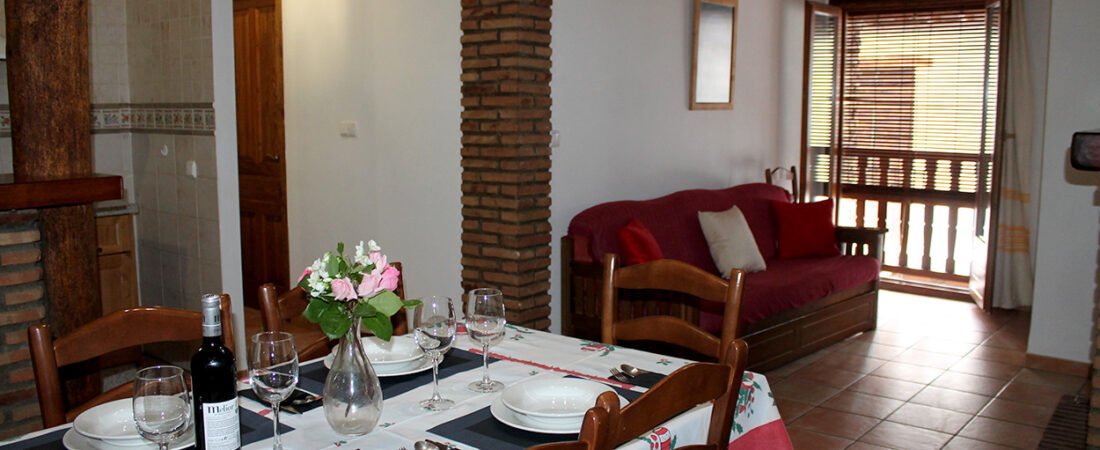 Escapadas de Grupo en Capileira: La Madre Selva y Apartamentos Rurales R para Familias Numerosas